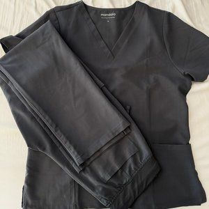 Women's Scrub Set